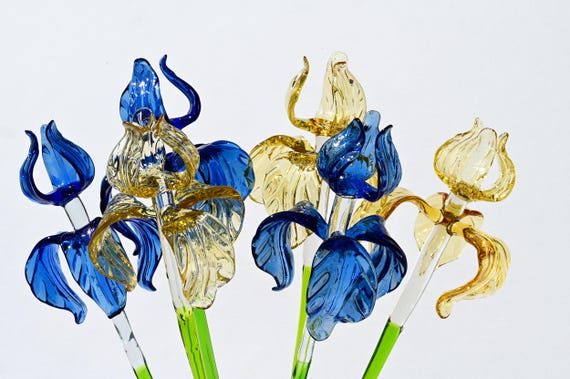 手吹きガラスのアイリスの花束：青と金の花、炎を使ったアート - Etsy 日本