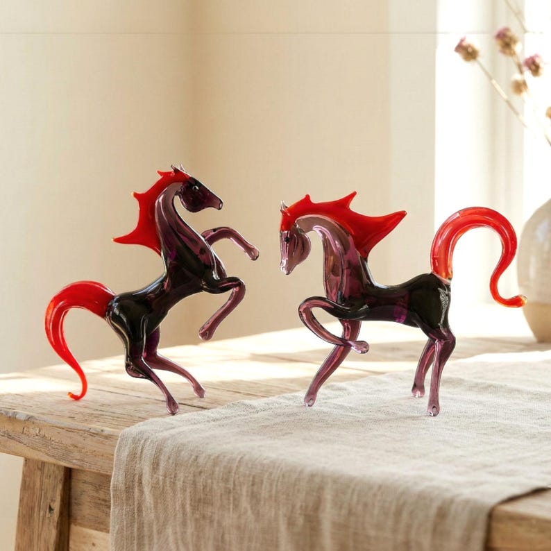 Figurine de cheval en verre du nouvel an chinois - Sculpture en verre soufflé à la main de l'année du cheval, cadeau déco du nouvel an lunaire Set of 2 Horses