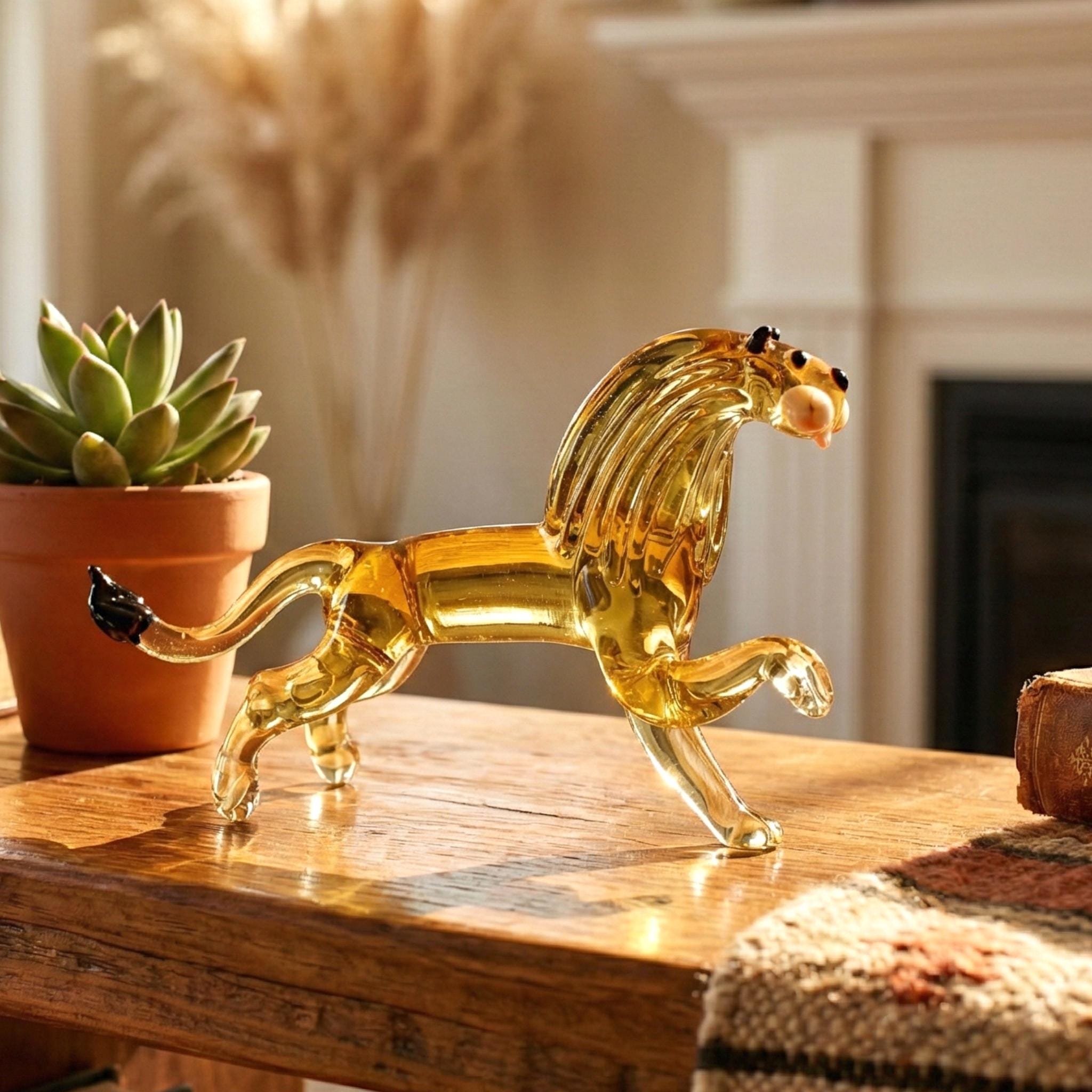 手作りガラスのライオンの置物：炎の芸術、コレクター向けの彫像