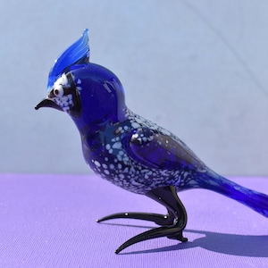 Glass Blue bird. Detailed figurine with a lot of character and personality. Excellent addition to your glass menagerie collection