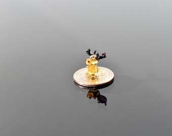 Mini Glass Reindeer Figurine – Hand Blown Christmas Moose – Tiny Animal Sculpture – Cute Collectible Gift for Holiday Décor