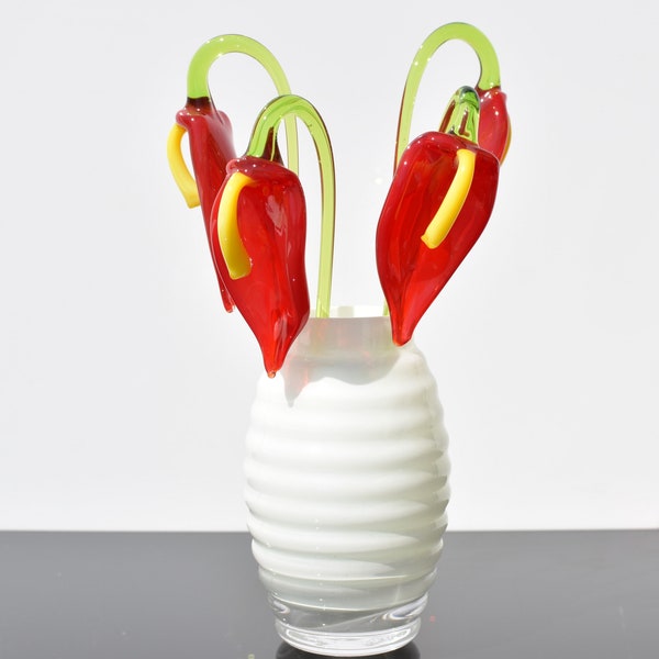 Beautiful anthurium glass flower. Excellent addition to your glass collection. Each flower is priced individually.