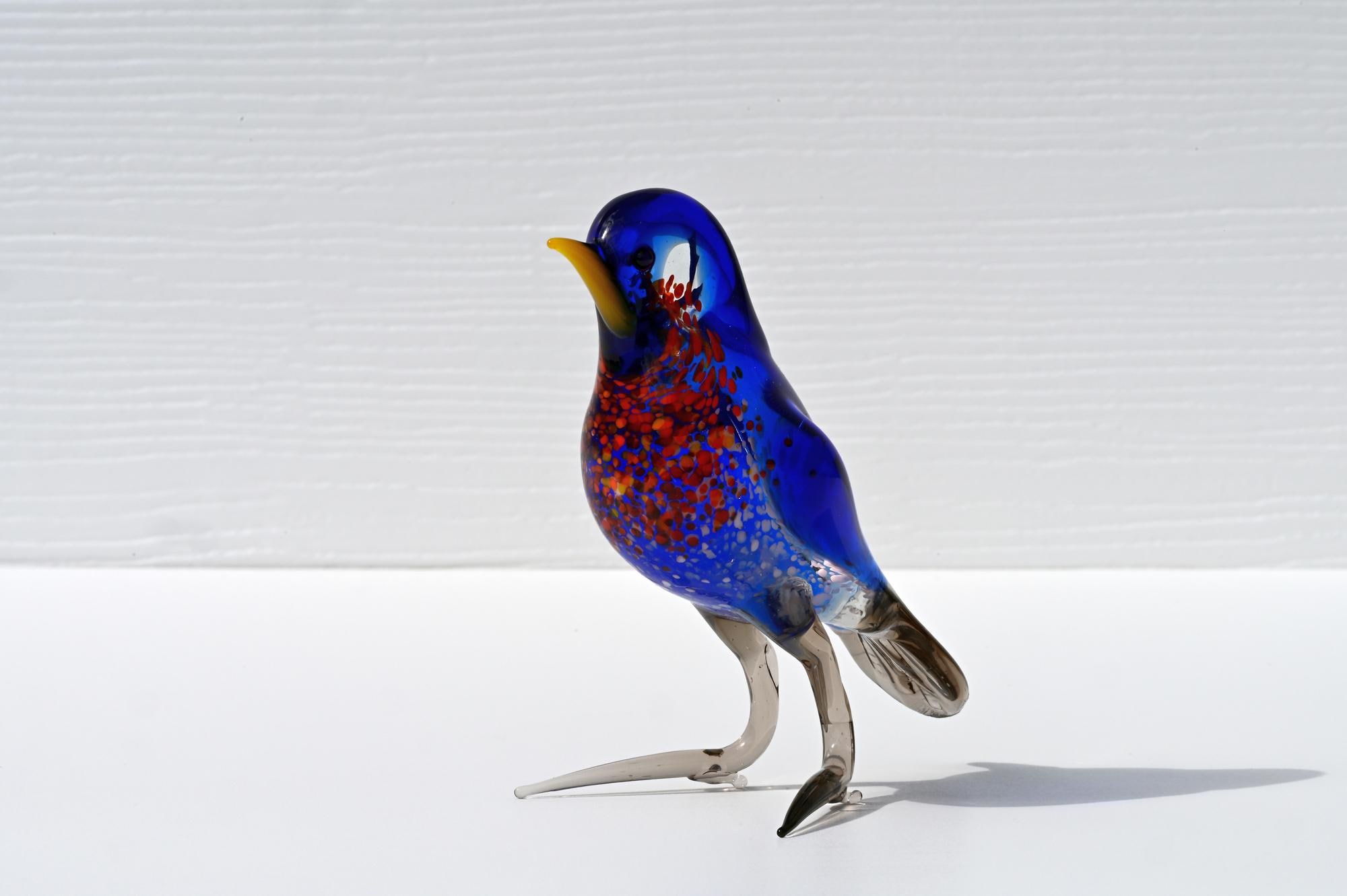 ガラスの鳥の置物、青い鳥、鳥好きへのギフト、鳥の彫刻、ガラスの鳥