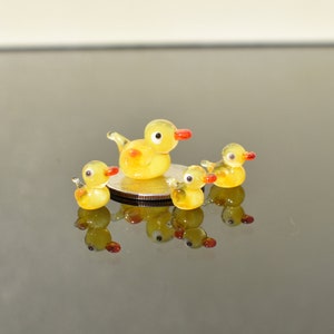 Handblown Glass Duck Family Figurines – Miniature Yellow Duck & Ducklings Set, Collectible Glass Animal Sculpture, Bird Lover Gift