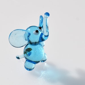 Mini Blue Glass Elephant Figurine – Handmade Tiny Animal Statue, Collectible Elephant Gift, Blown Glass Sculpture, Good Luck Elephant