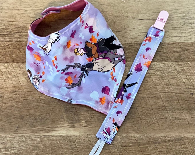 Reversible Bib and Pacifier Clip Set