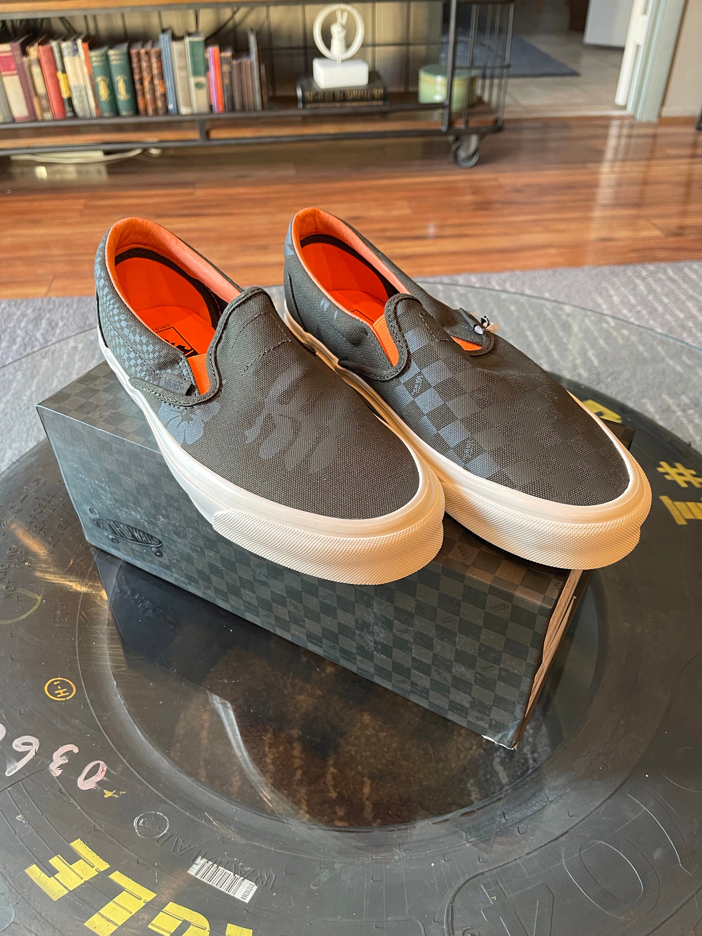 vans vault slip on sizing