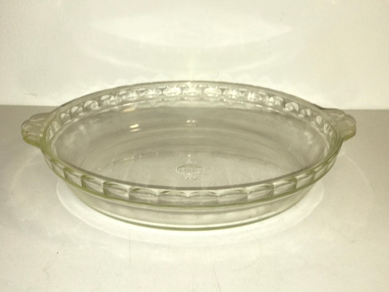 pyrex deep dish pie plate