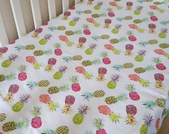 Pink pineapple fitted crib sheet