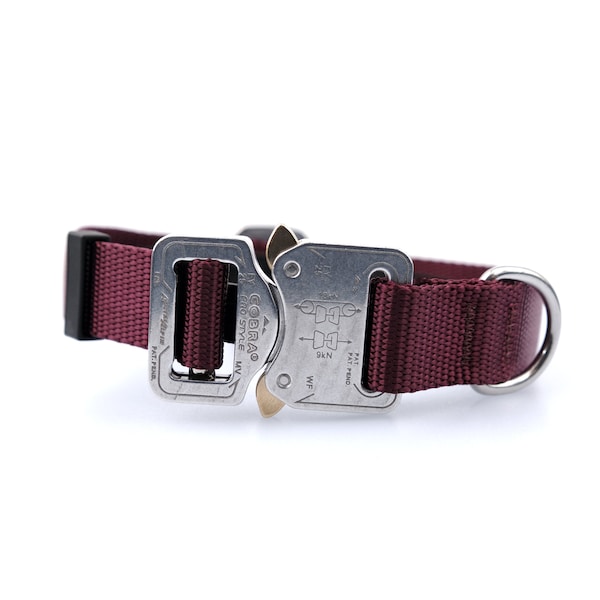 Dog collar with Polished Cobra Quick Release buckle, Burgundy Nylon Webbing