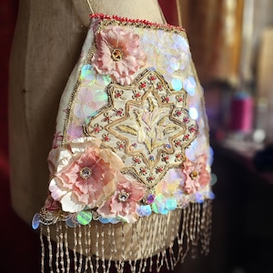 Monedero "Lys 1900" Hada, pequeño bolso bordado a mano, BoutonRose, Único, boho, arte para llevar