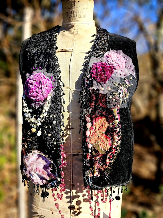 Velvet Vest "Paris Bohème", Embroidered Silk Roses, Vintage Bohemian Style
