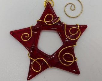 Red Star Christmas Ornament - Fused Glass with Wire Wrapping - Holiday gift - Christmas gift, Suncatcher