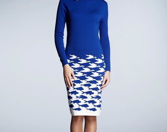 SEA AND SKY - Azure blue illusion houndstooth knitted jacquard dress