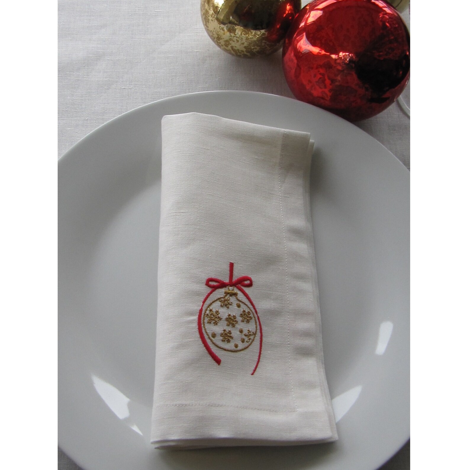 Set of 4 Embroidered Linen Napkins Bauble / Table Linen / Etsy
