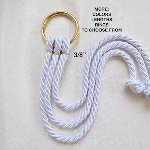 Op de afbeelding: Wit gevlochten touw met een gouden ring aan de bovenkant. Het touw is 3/8 inch dik. Meer kleuren, lengtes, ringen en maten zijn beschikbaar.
