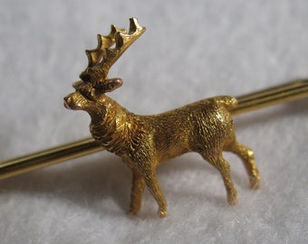 Stunningly Detailed Exceptional Quality Solid Gold Stag Bar Brooch