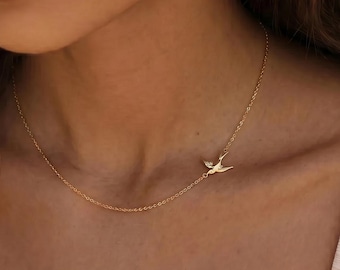 Halskette mit Vogelanhänger, zierliche Vogelkette, kleiner goldener Vogelanhänger, Schmuck inspiriert von der Natur, elegante Halskette, bedeutungsvolles Geschenk für Sie