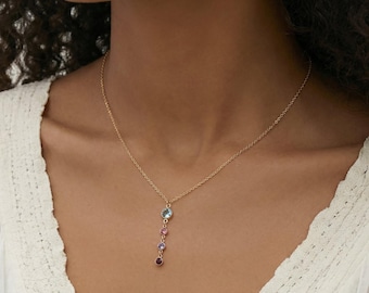 Collana con pietra portafortuna per la mamma, delicata collana in oro, collana con pietra portafortuna per la famiglia, gioielli con pietra portafortuna personalizzati, regalo personalizzato per la mamma
