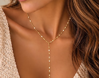 Lariat-Halskette aus 14-karätigem Massivgold, zarte Glitzerkette in Y-Form, tropfenförmige Halskette aus Massivgold, minimalistischer Lariat-Schmuck, elegantes Geschenk für Sie