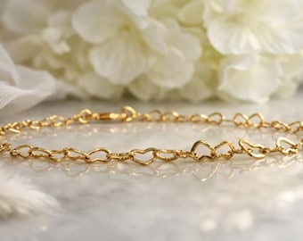 Zierliches Herz Armband 14K Gold Filled, wasserdichtes Goldarmband, Minimalistischer Schmuck, Geschenk für sie, Alltagsarmband