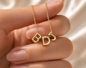 Namenskette nach Wunsch, Kette mit mehreren Buchstaben, personalisierte goldene Initialenkette, zarter Buchstabenanhänger, bedeutungsvolles Geschenk für Sie