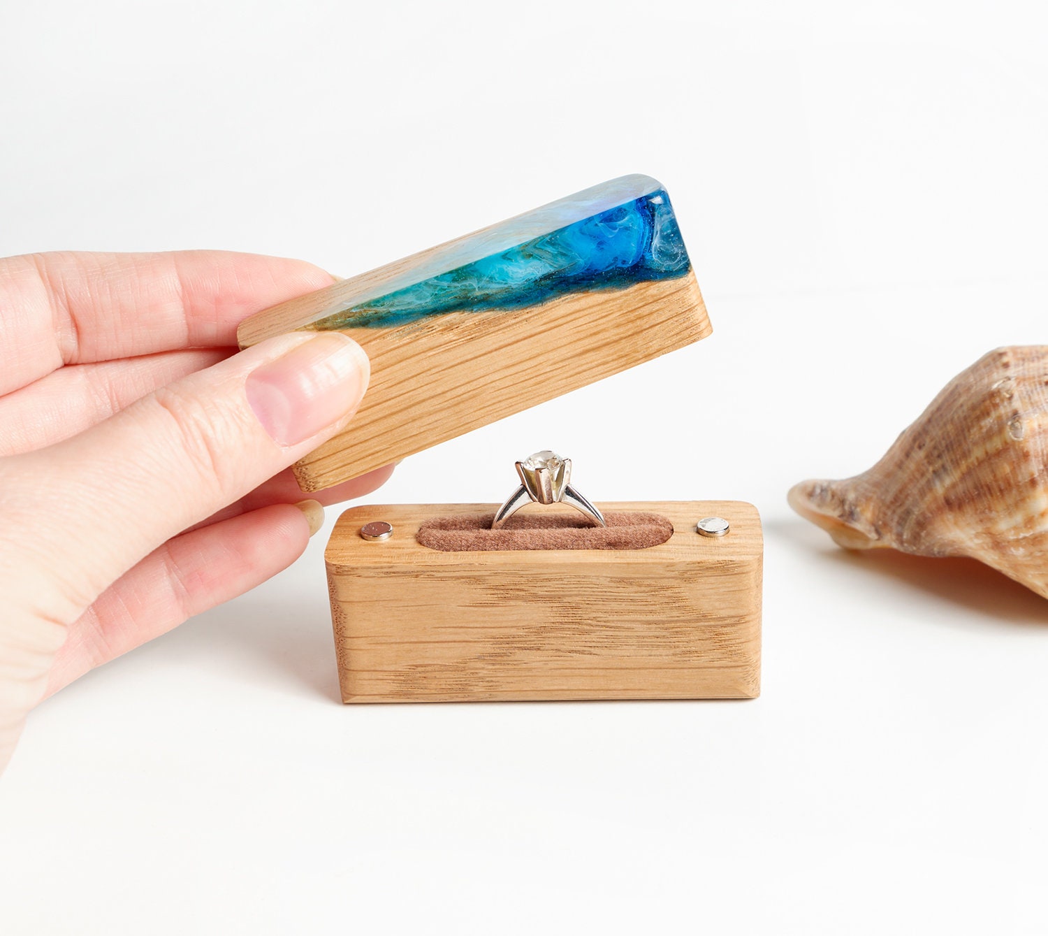 resin ring box