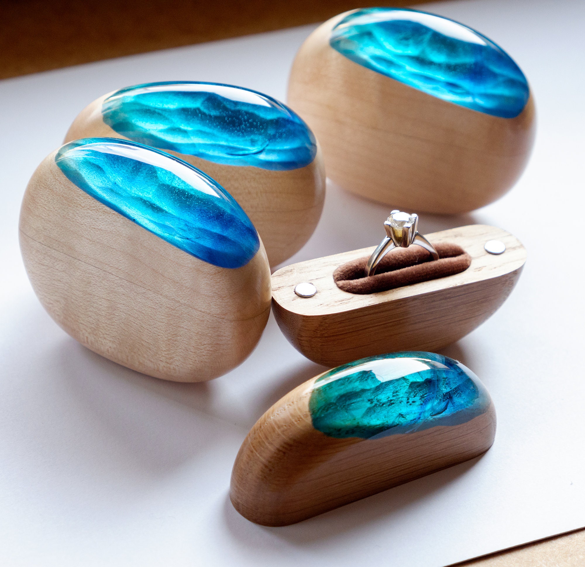 resin ring box