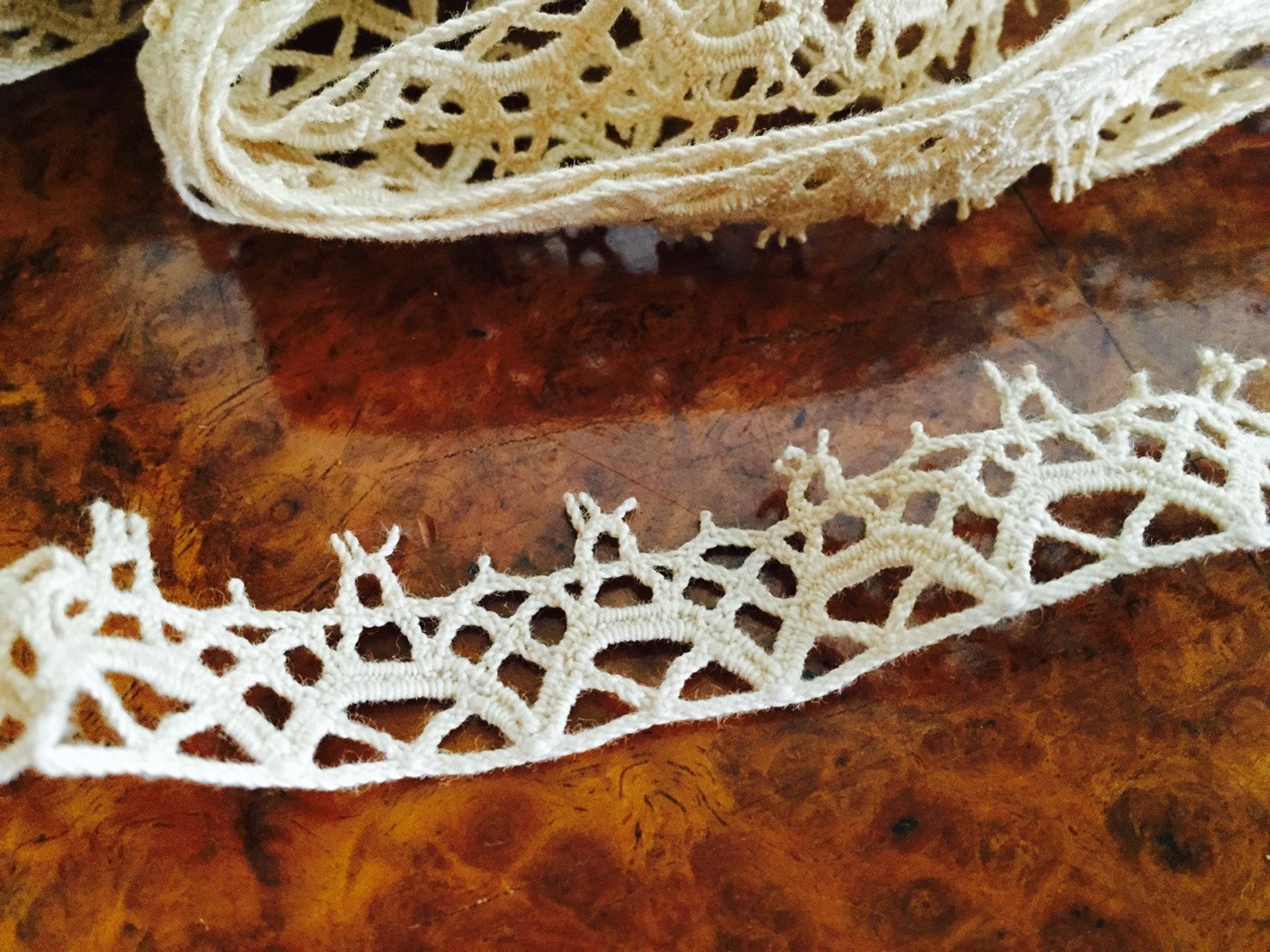 Vintage Tudor lace yardage Elizabethan style 3/4 inch lace Etsy