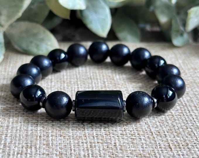 Black  | Black Agate, Ebony Wood, Noir Hematite, Black Onyx