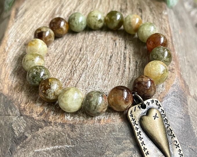Green Garnet | Abundance, Gratitude, Manifestation