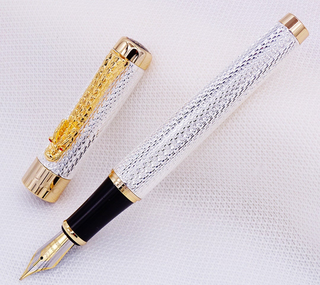 Jinhao 1200 Silver Rain Tintenroller – Mit Rubin-Augen Drachen-Clip, 138 Mm, Inkl. Etui
