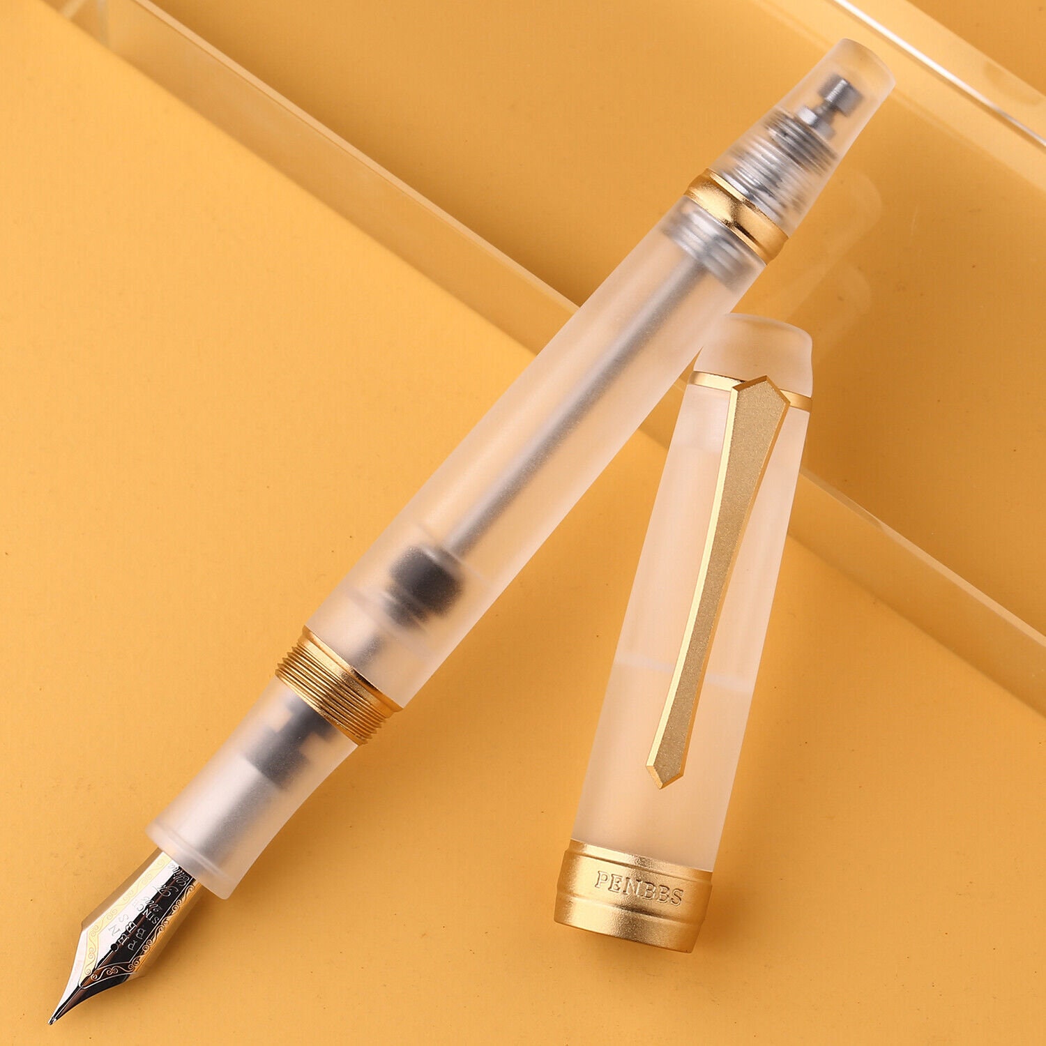 Wingsung 322 Model:16360 Dark Grey Color Lines And Dot Design Body With  Gold Clip Fountain Pen