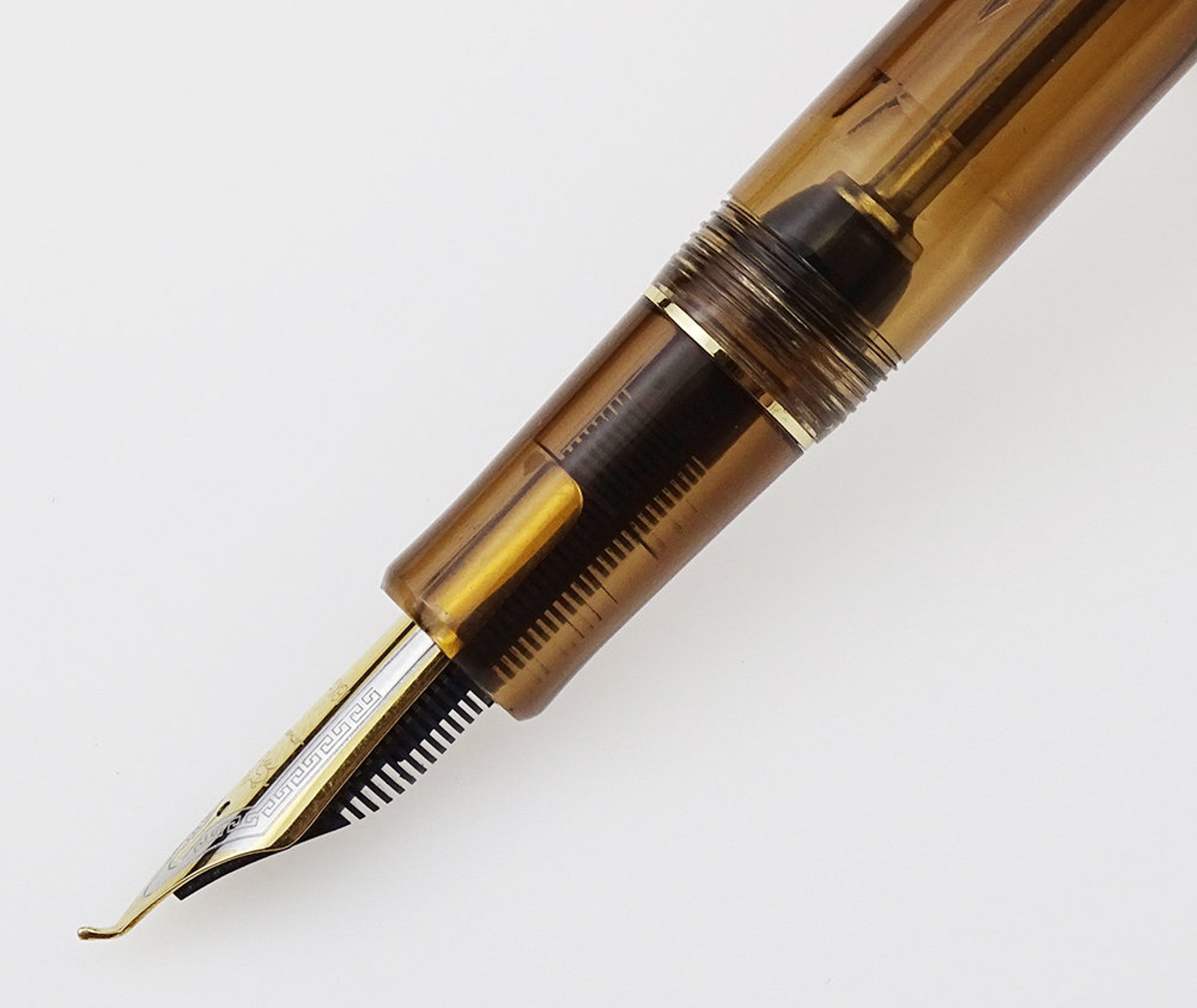 thumbnail image 2 of Wing Sung 699 Acrylic Vacuum Filling Fountain Pen – 0.38/0.5/0.7mm Nib – Vintage Style 2 of 3