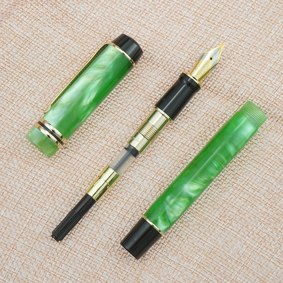 Picasso 915 Marble Celluloid Fountain Pen 22KGP M Nib Noble Green Ink Gift Pen 