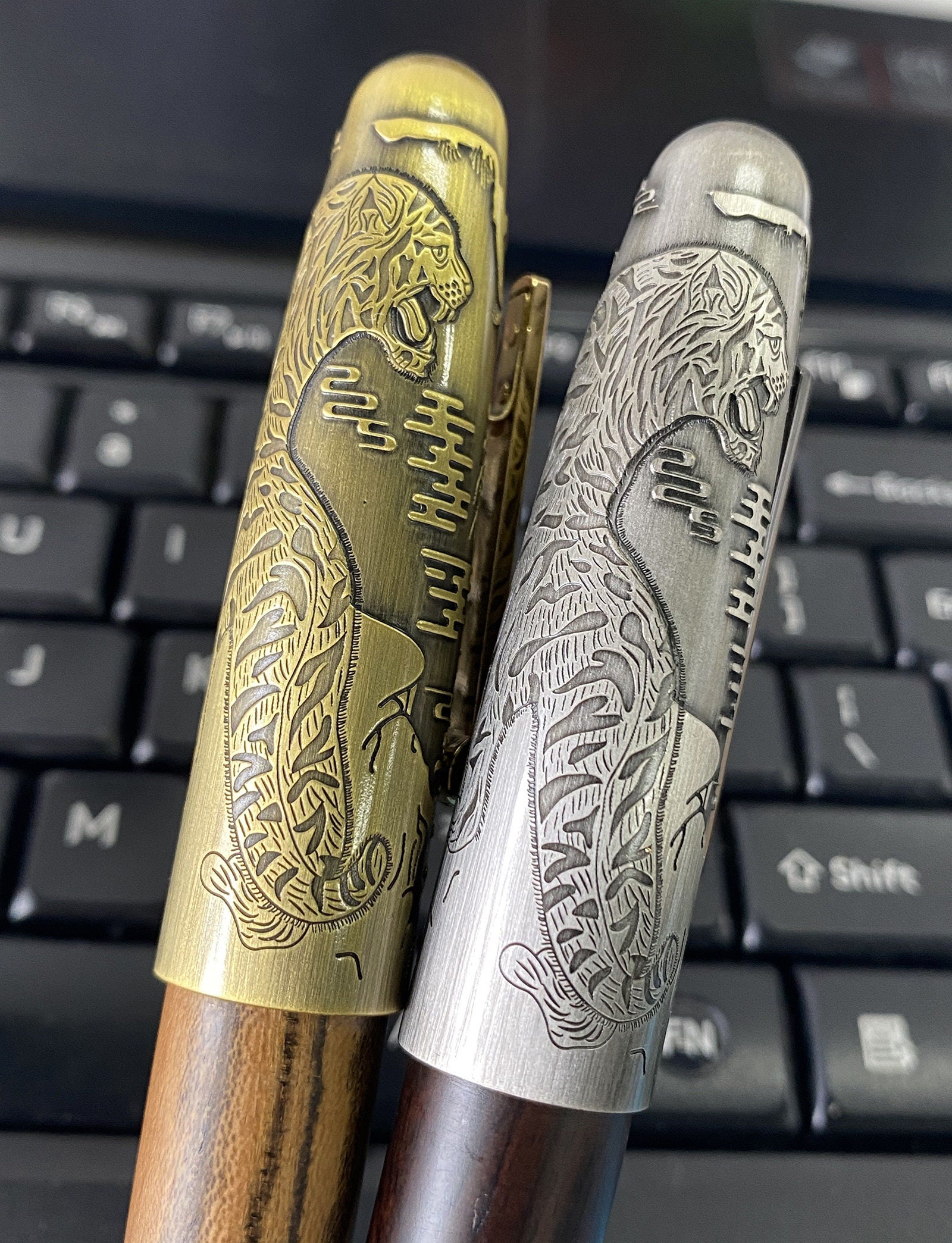 Jinhao 9056 Wood Fountain Pen Tiger Carving Cap , Ef/f/m Jinhao 9056 Wood Fountain Pen Tiger Carving Cap , Ef/f/m