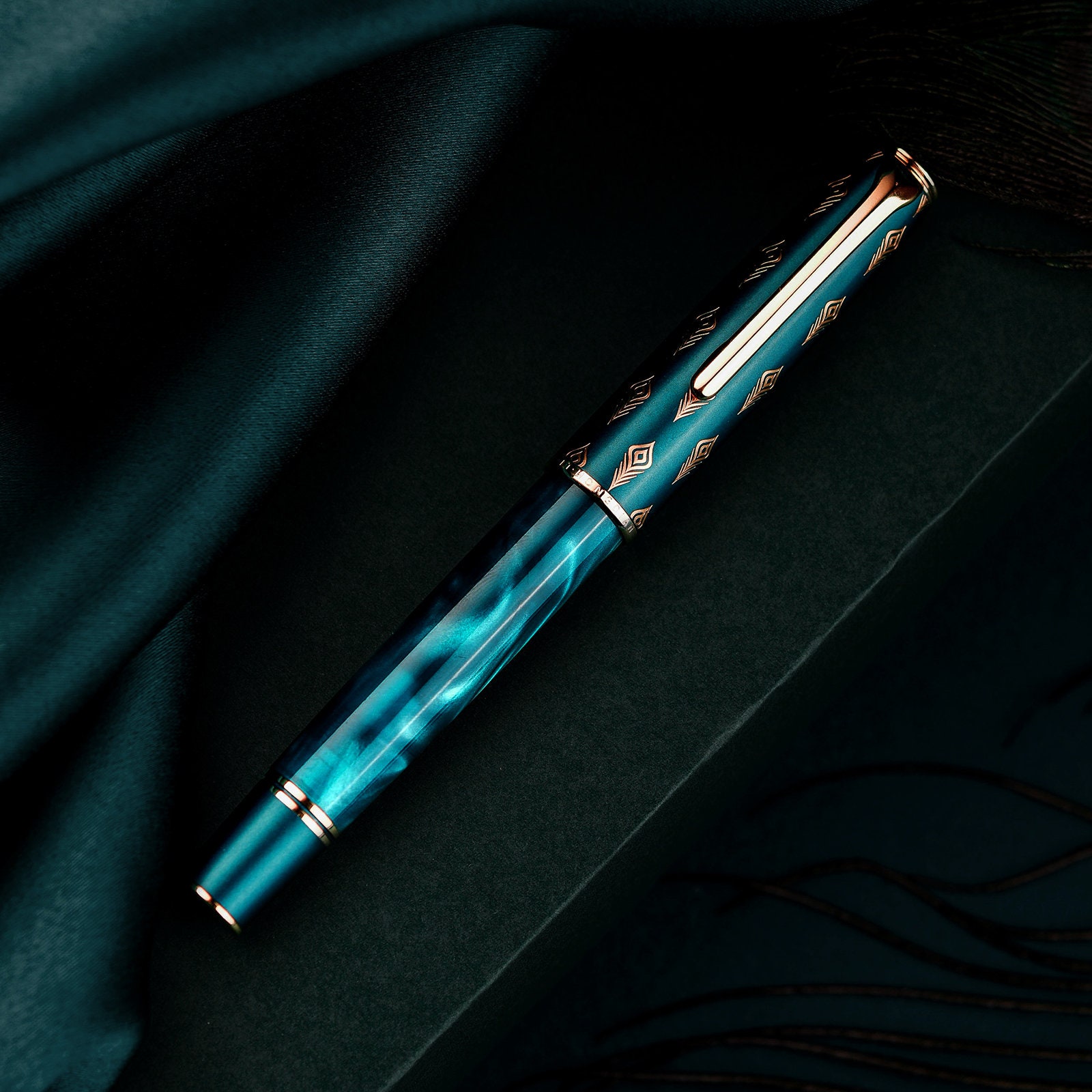 Hongdian N7 Blue Peacock Resin Piston Fountain Pen, Iridium EF/F/M