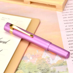 Hongdian M2 mini-vulpen roze aluminium zakpen, EF/F/M/gebogen penpunt kort schrijfcadeau