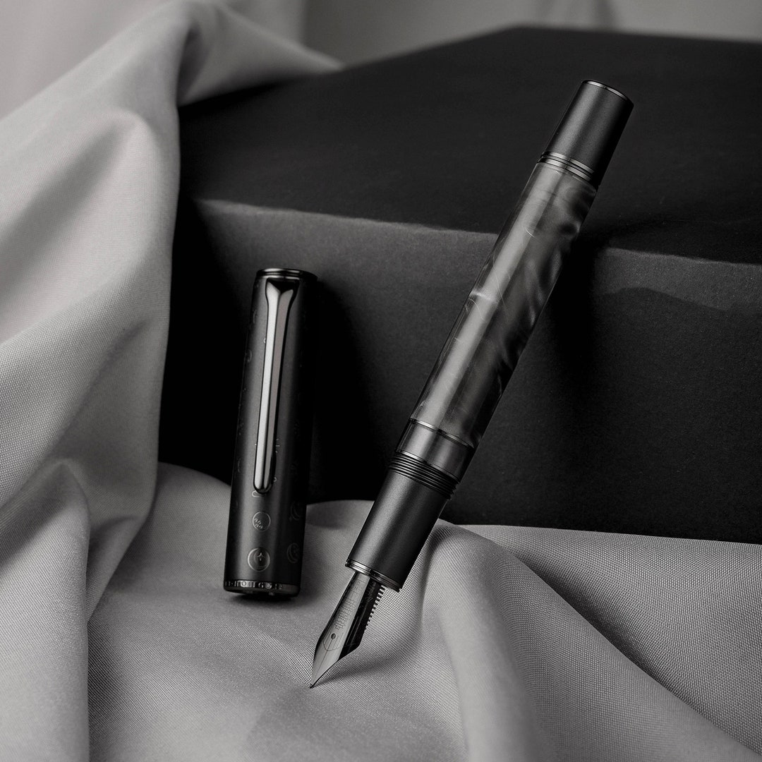 Hongdian N7 Gray Resin Piston Fountain Pen Moon Rabbit