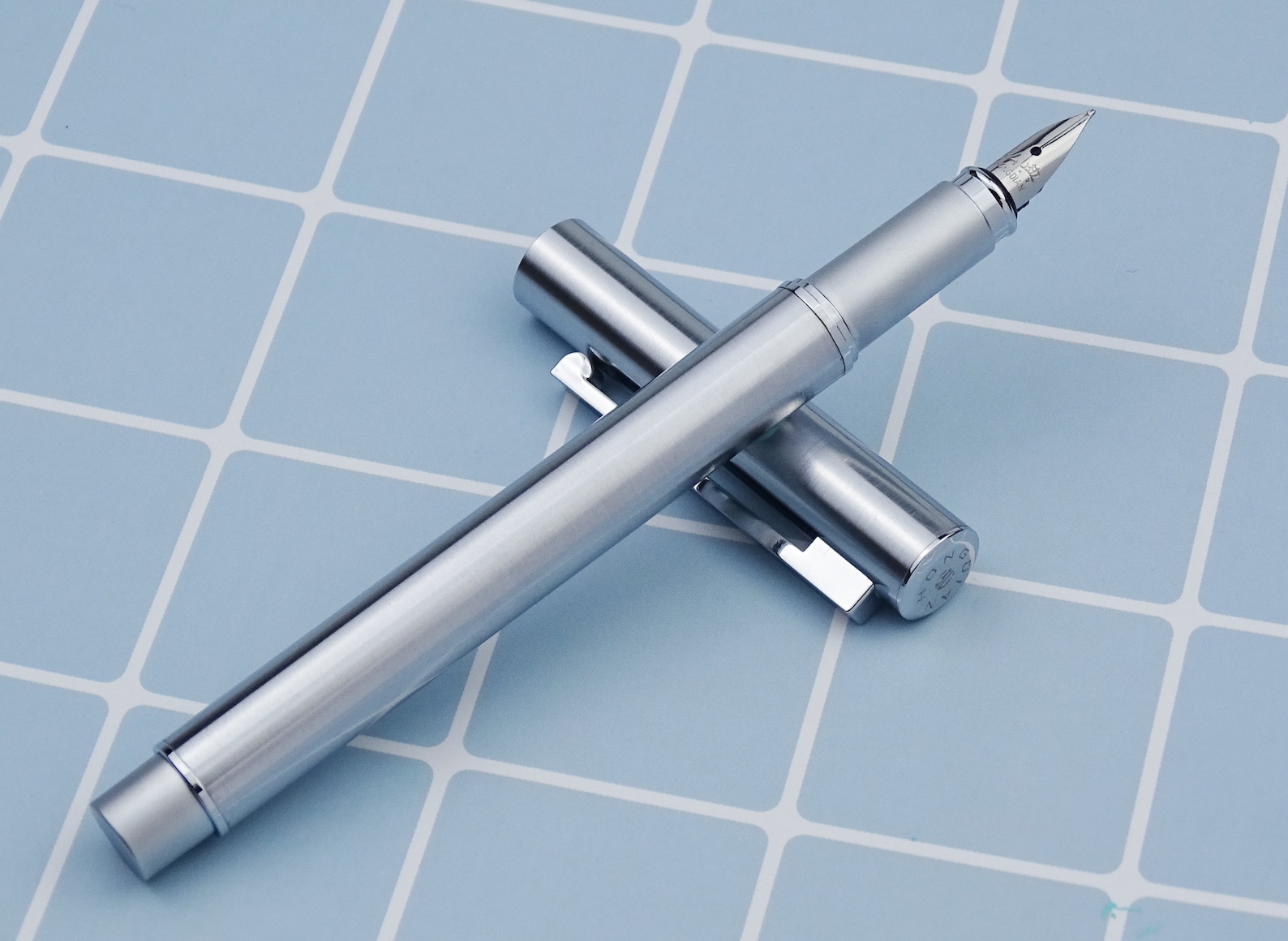 Stylo-plume Hongdian 516 - Pointe Fine Acier Inoxydable, Corps Métal Chromé, Avec Convertisseur (cartouches Non Incluses)