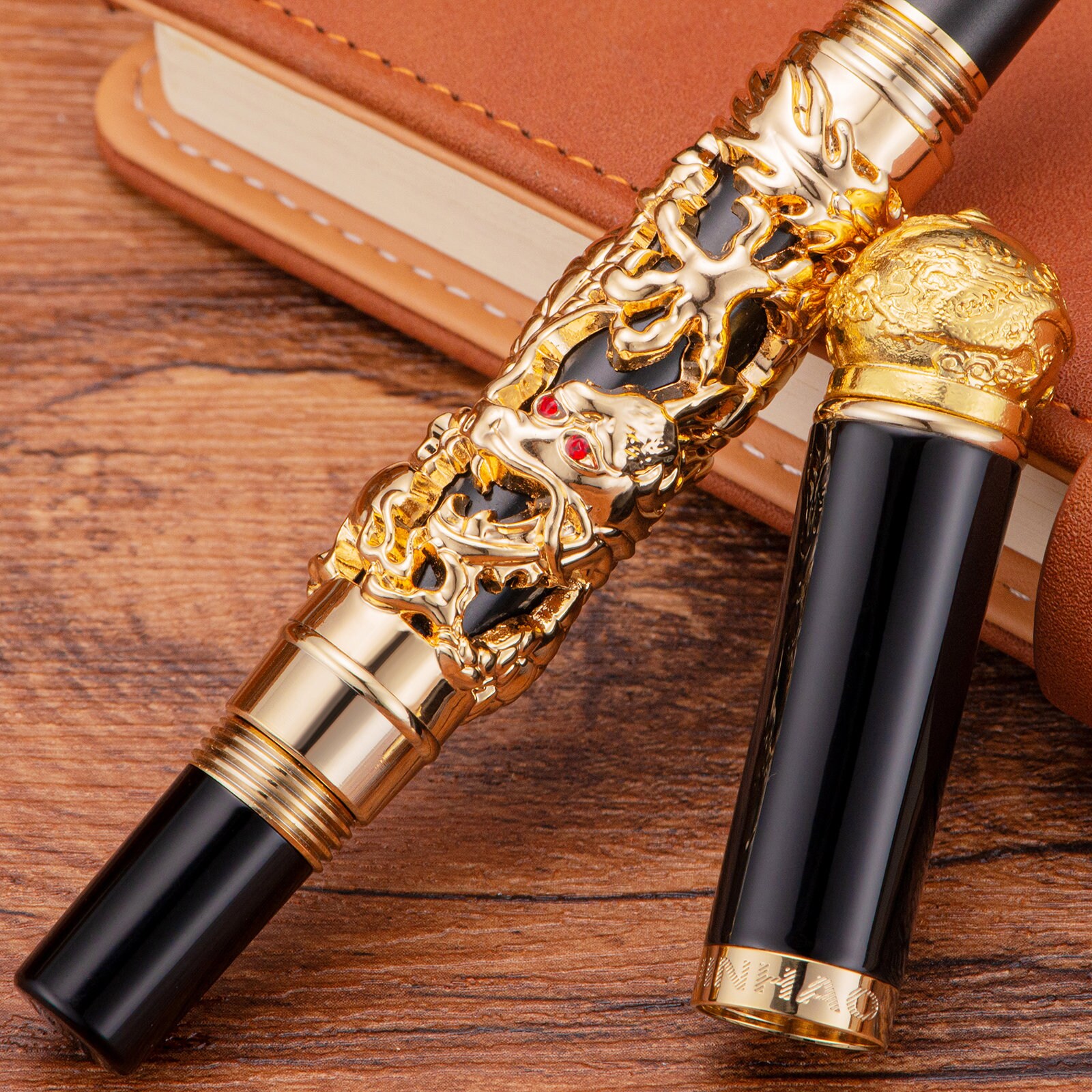 Jinhao Füllfederhalter Golden Dragon – Mittlere Feder, Mit Perle, Stifttasche, 140 Mm