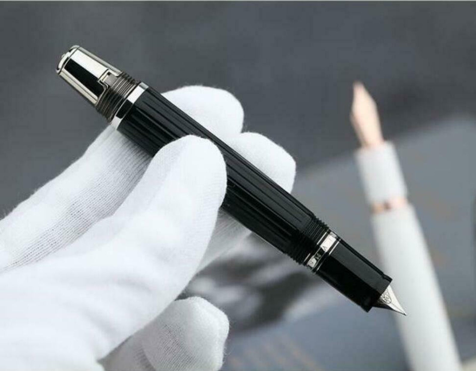 Retractable fountain pen Clearance