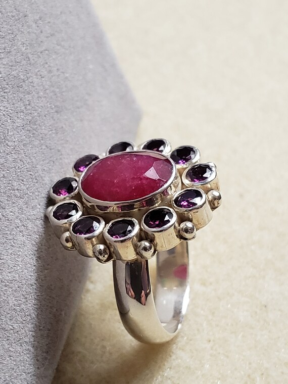 Vintage Ruby Sterling Silver Ring: Oval Center St… - image 9