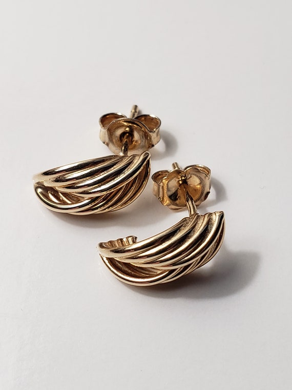 14k Yellow Gold Stud Earrings Twist Ribbed Wave S… - image 2