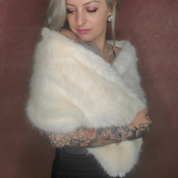 Ivory Faux Fur Shawl - FLEECE LINING - Ivory Fox Faux Fur - Faux Fur Bridesmaid Shawl - Faux Fur Bridal Shawl