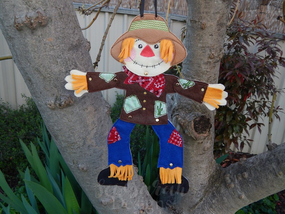 Machine Embroidery Design -ITH Dingley Dangly Scarecrow Door Hanger ...
