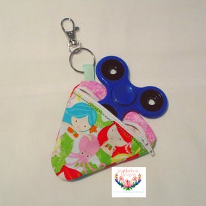 Machine embroidery design -In the hoop zippered spinner case (4x4) machine embroidery Instant digital download
