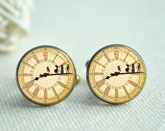 Gemelos con reloj retro, gemelos de Peter Pan, pendientes de cuento de hadas, regalo de graduación, gemelos con foto personalizada, clip para corbata, regalo para él (XK264)