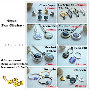 Op de afbeelding: Een collectie sieraden en accessoires waaronder oorbellen, manchetknopen, dasspelden, kettingen, medaillons, zakhorloges, sleutelhangers, armbanden en broches. Elk item heeft ronde ontwerpen met diverse patronen en afmetingen van 12mm tot 25mm.