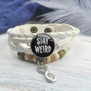 Stay Weird-armband, Statement-fotoglasarmband, flätat läderarmband med Infinity Charm, födelsedags-/examenspresent